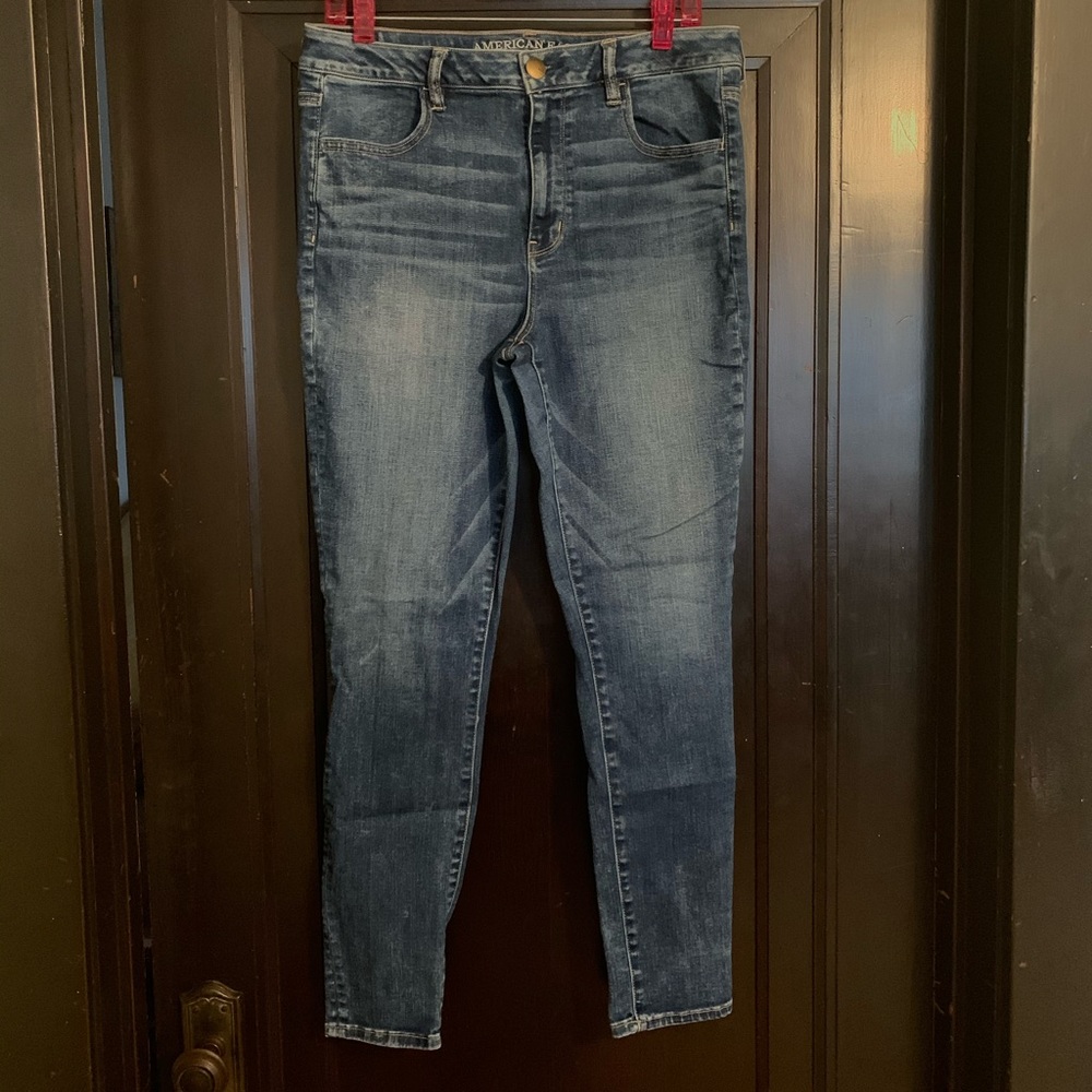American Eagle Medium Wash Hi-Rise Jegging